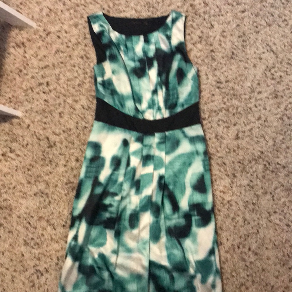 Women’s dress great condition size 4. The limited